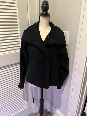 lululemon athletica Black Teddy Jacket with Wide Collar